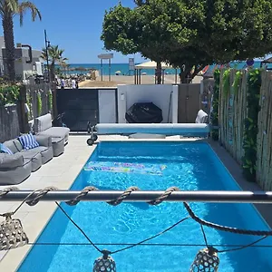 https://casa-a-pie-de-playa-en-playamar.1costadelsol.com